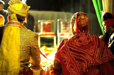 दूल्हा 1 और दुल्हन 2 राजस्थान में हुई अनोखी शादी जिसे देख सब रह गए दंग।